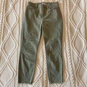 LOFT Curvy Highwaist Skinny Cropped Jeans